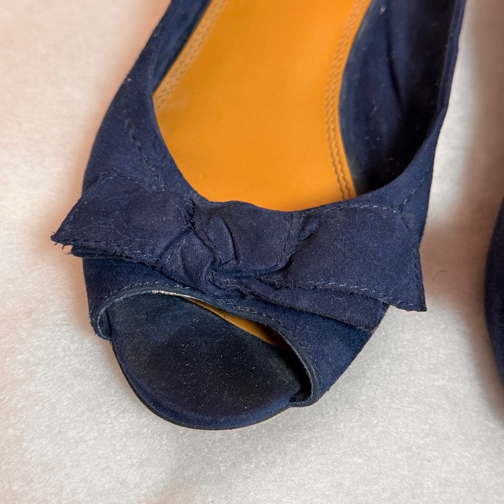 Nicole Navy Soft Peep Toe Flats with Small Chunk Heal & Cute Bow, Sz 10W